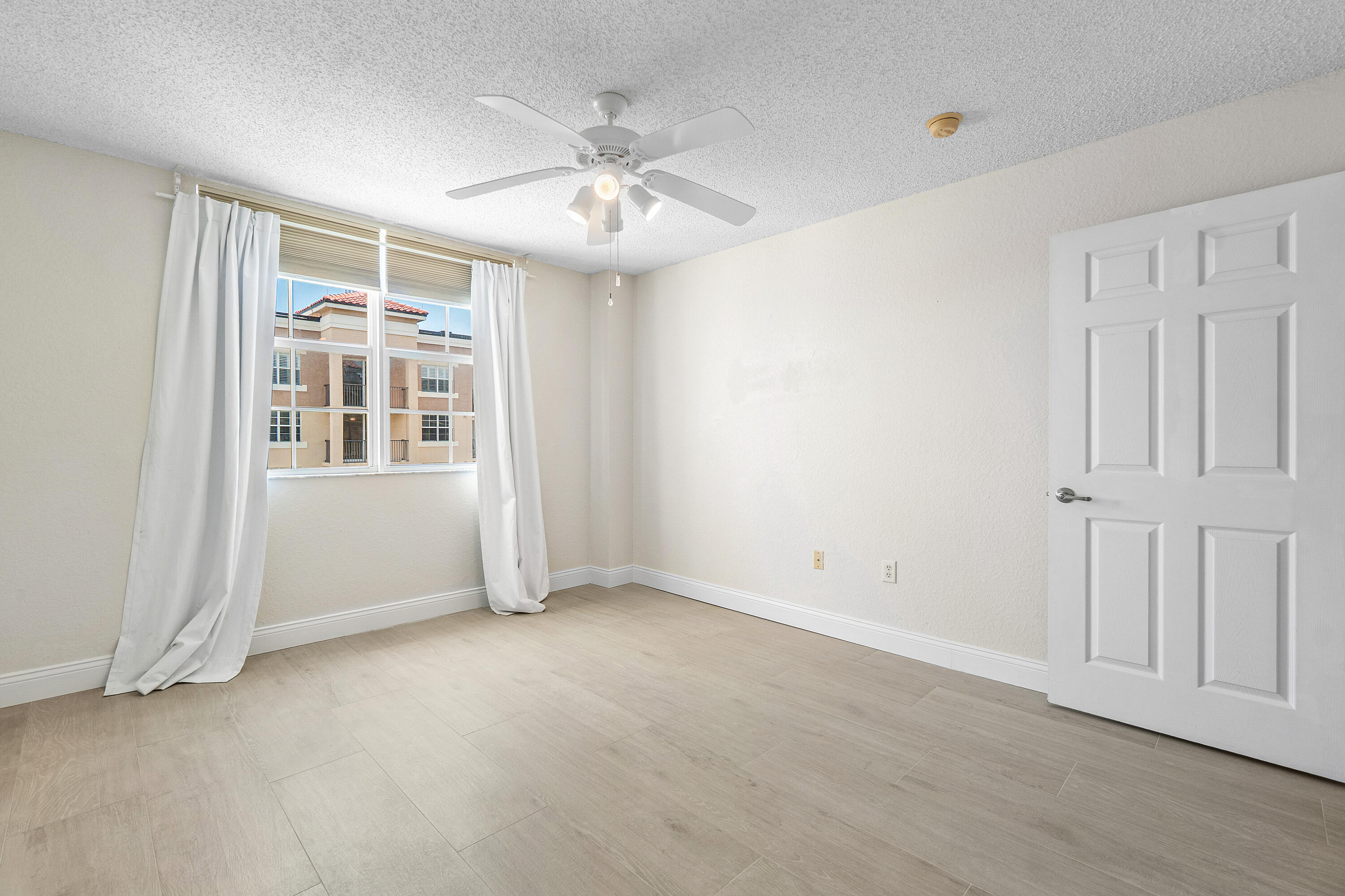 FLAGLER POINTE CONDO - Residential Lease