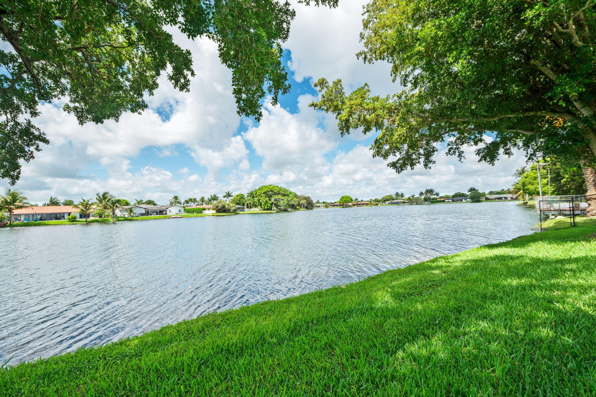BONAVENTURE LAKES ADD 1 - Residential