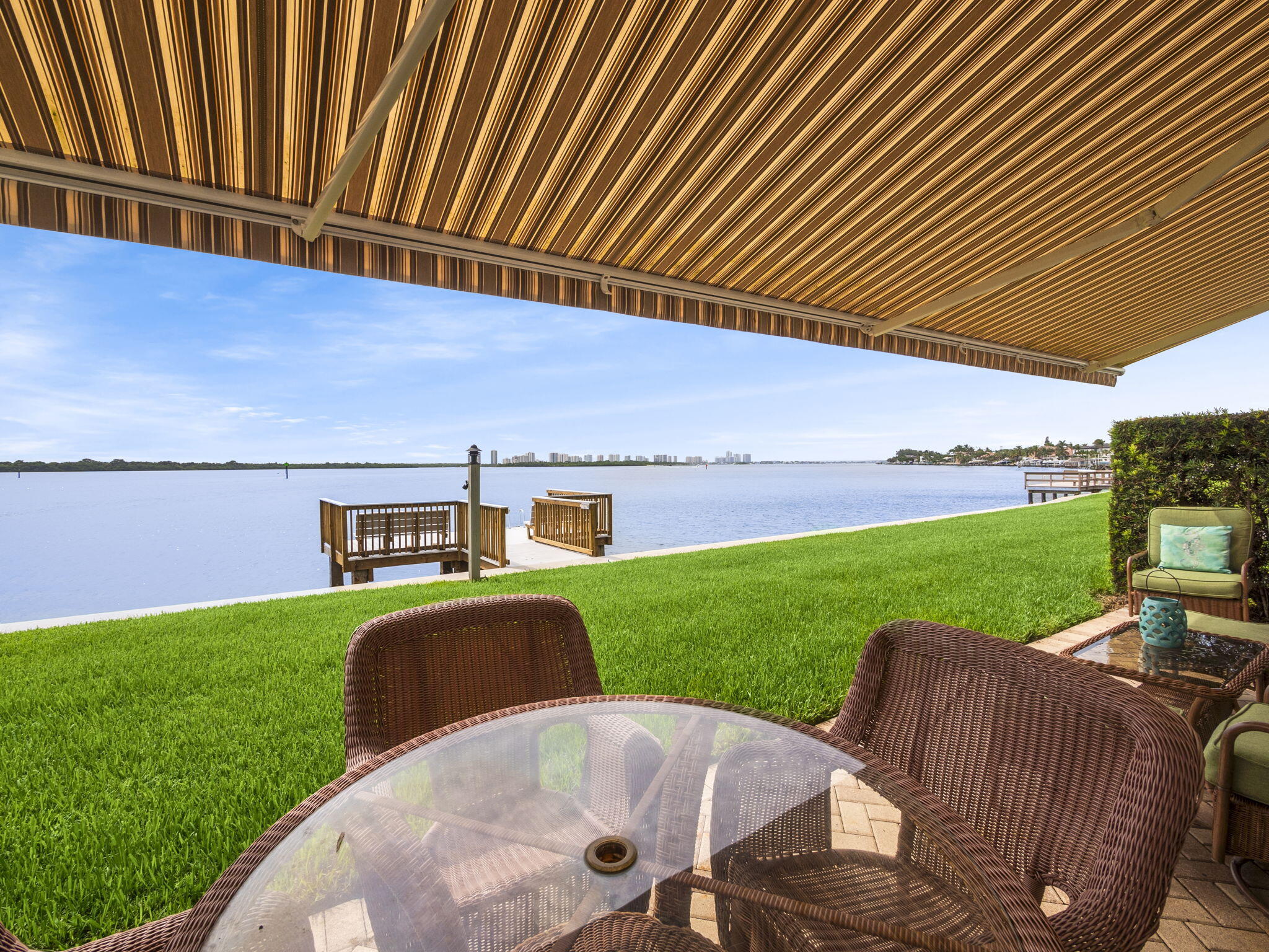 LANDINGS CONDO LT - Residential