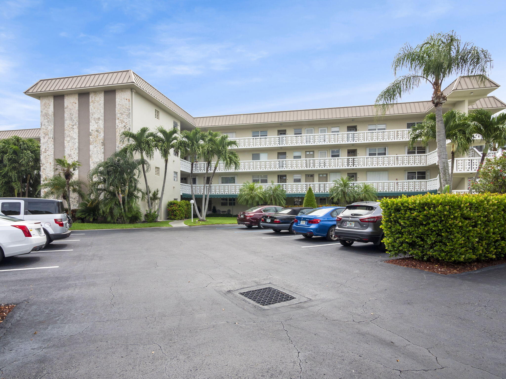 LANDINGS CONDO LT - Residential