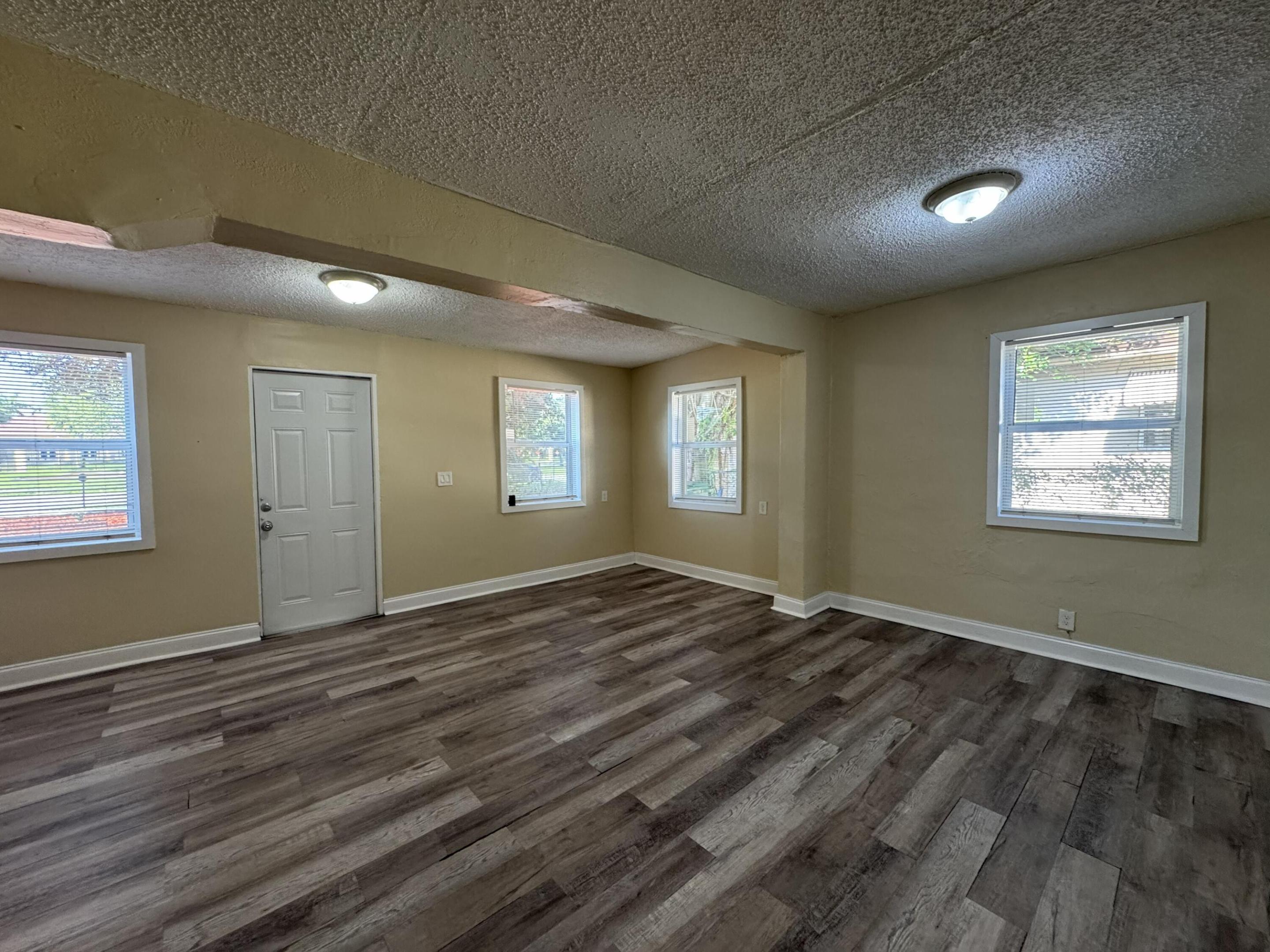 WASHINGTON PARK FOURTH ADD - Residential Lease