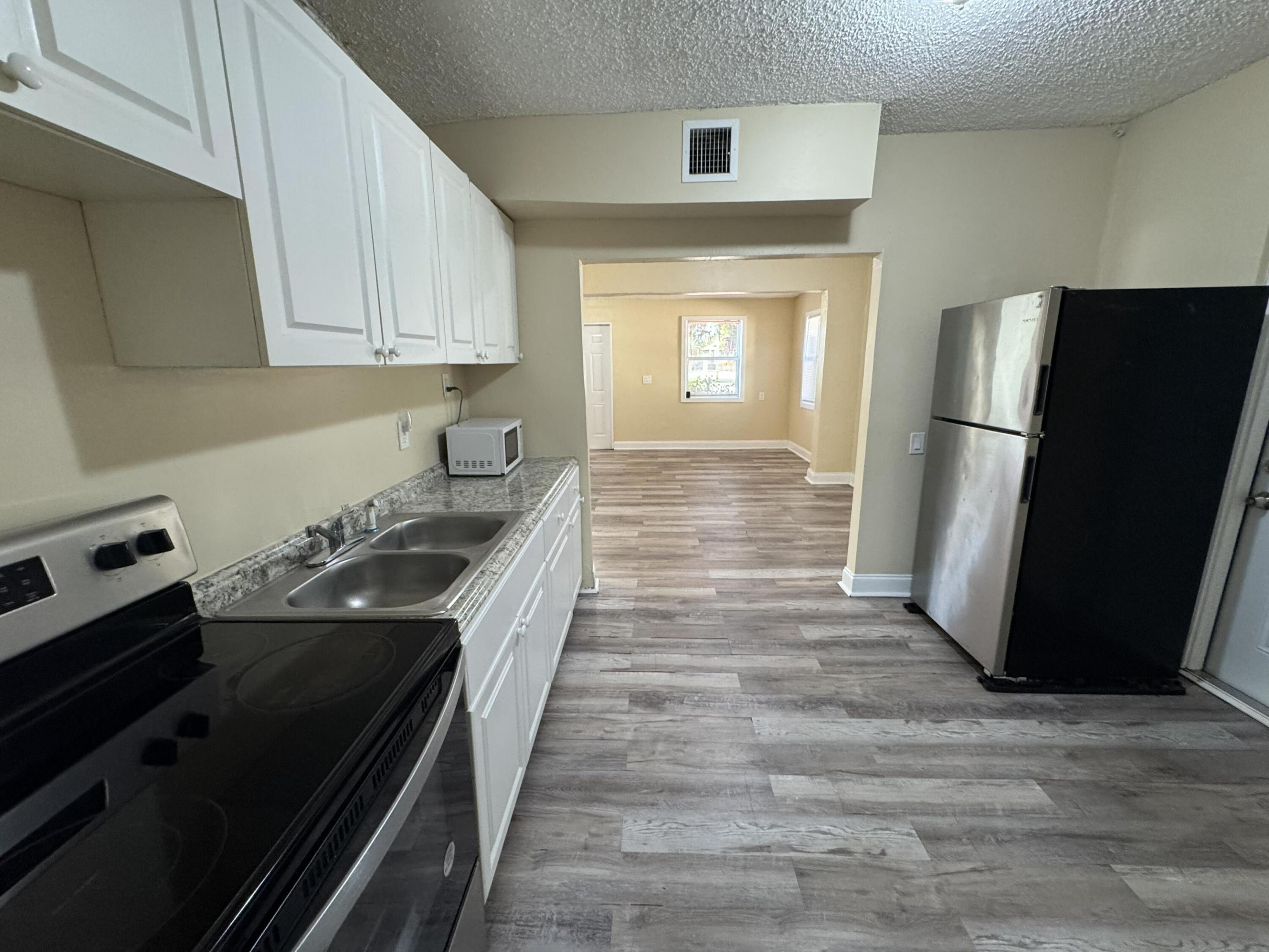 WASHINGTON PARK FOURTH ADD - Residential Lease