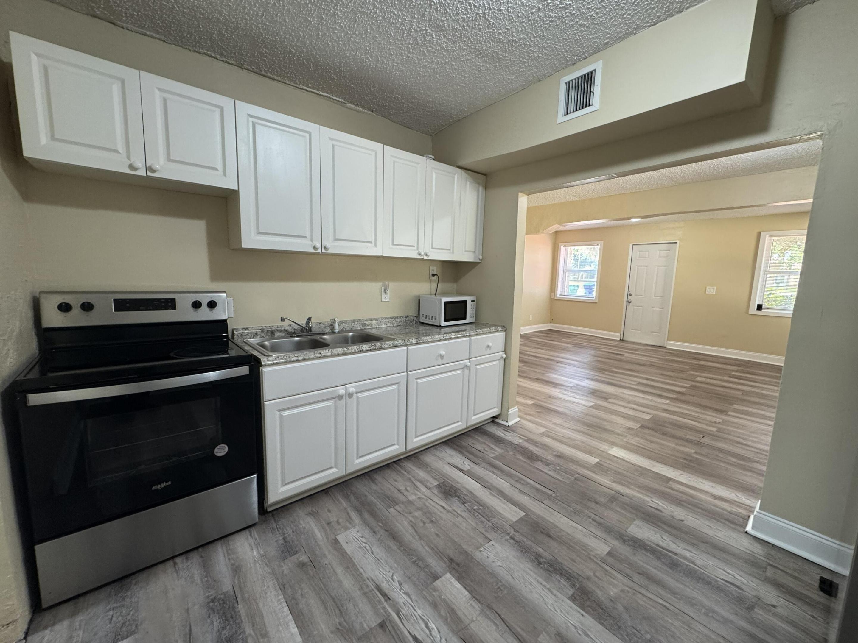 WASHINGTON PARK FOURTH ADD - Residential Lease