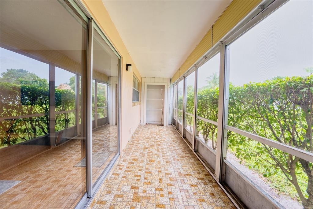 HILLCREST - Residential Lease
