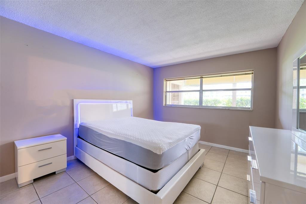 HILLCREST - Residential Lease