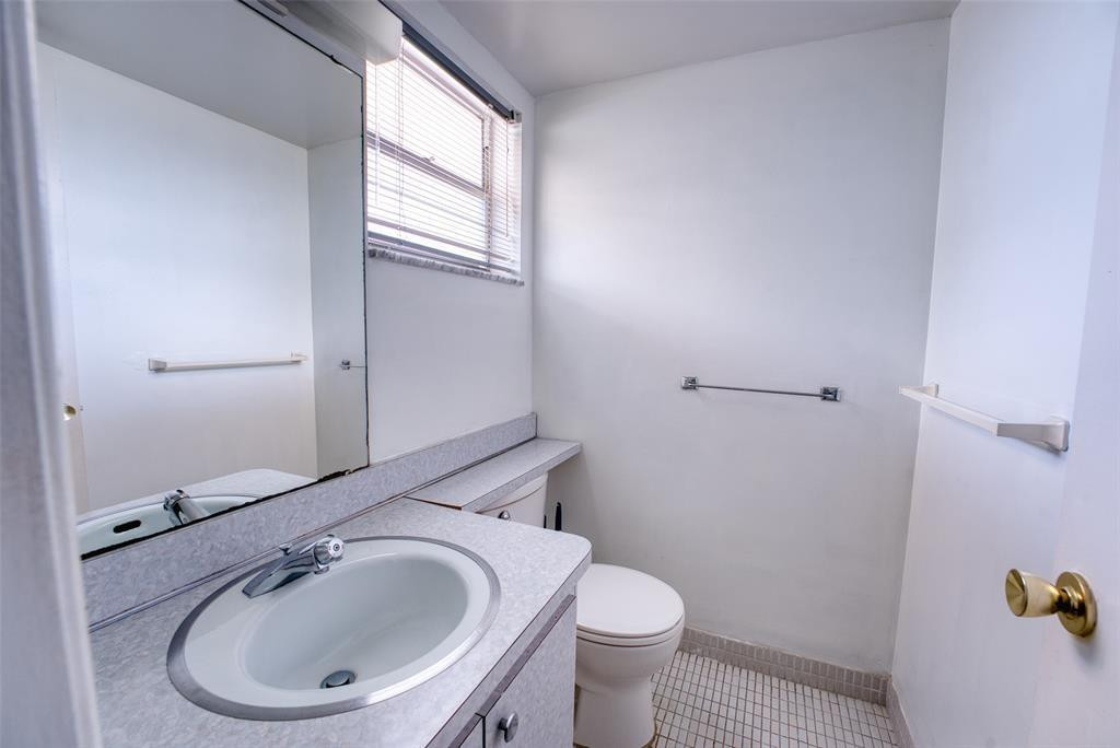 HILLCREST - Residential Lease