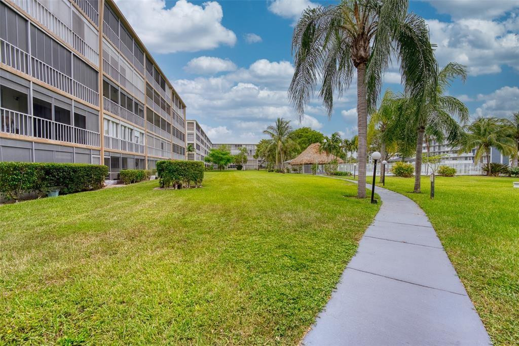HILLCREST - Residential Lease