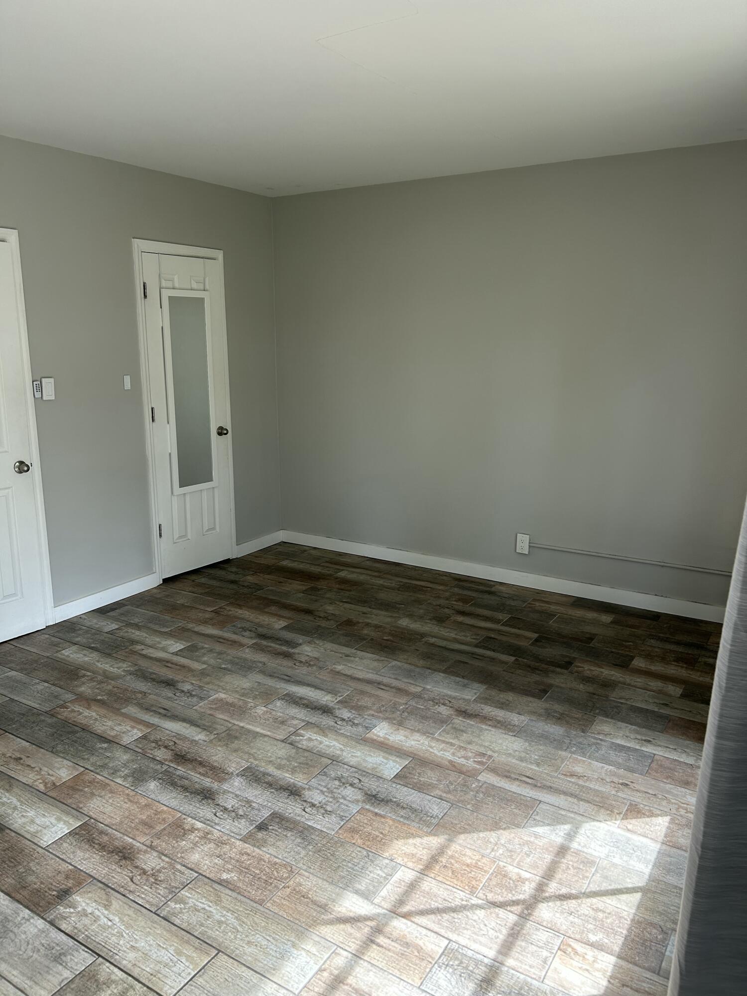 LAKE WORTH TOWN OF - Residential Lease