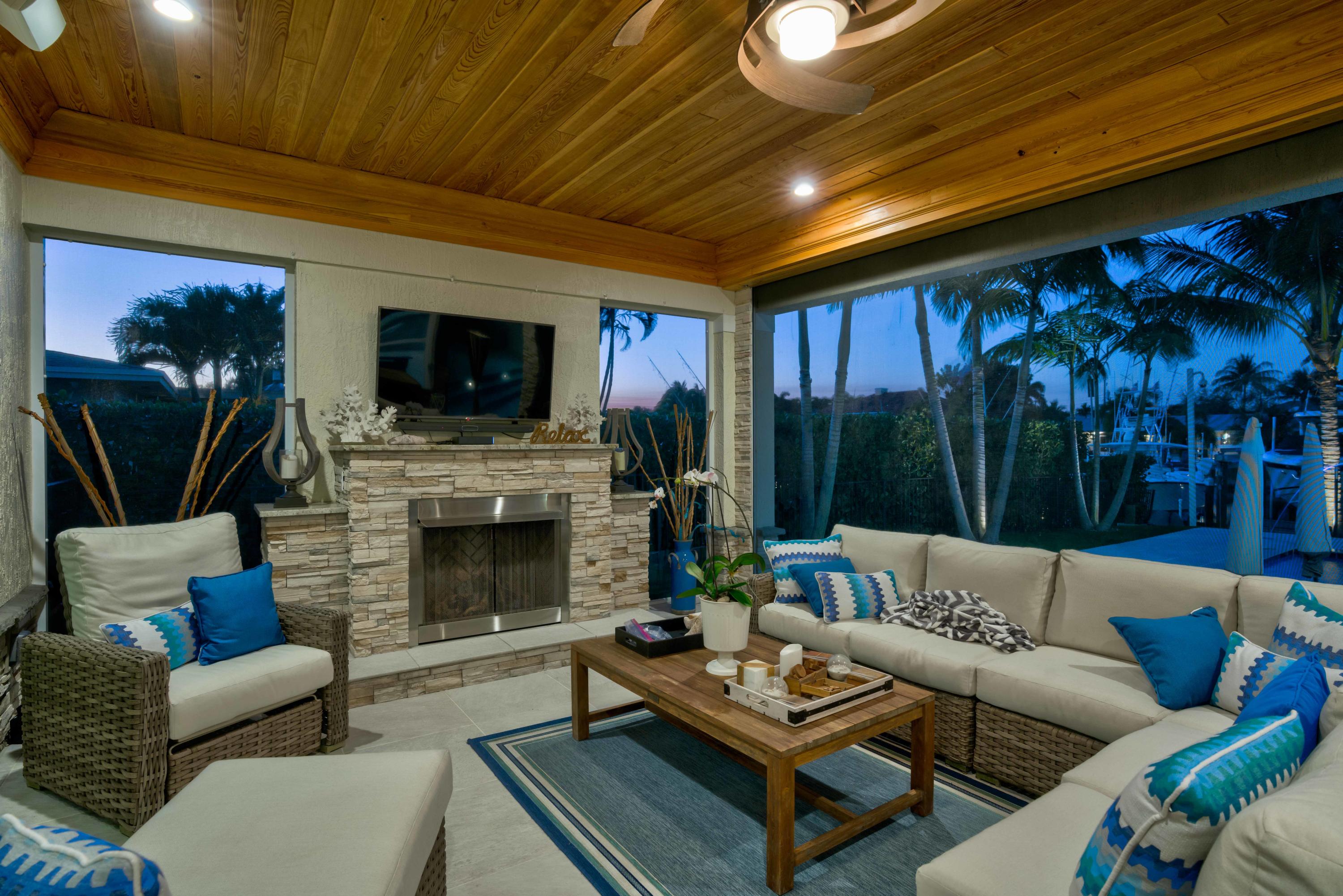 EDGEWATER PARK - Residential