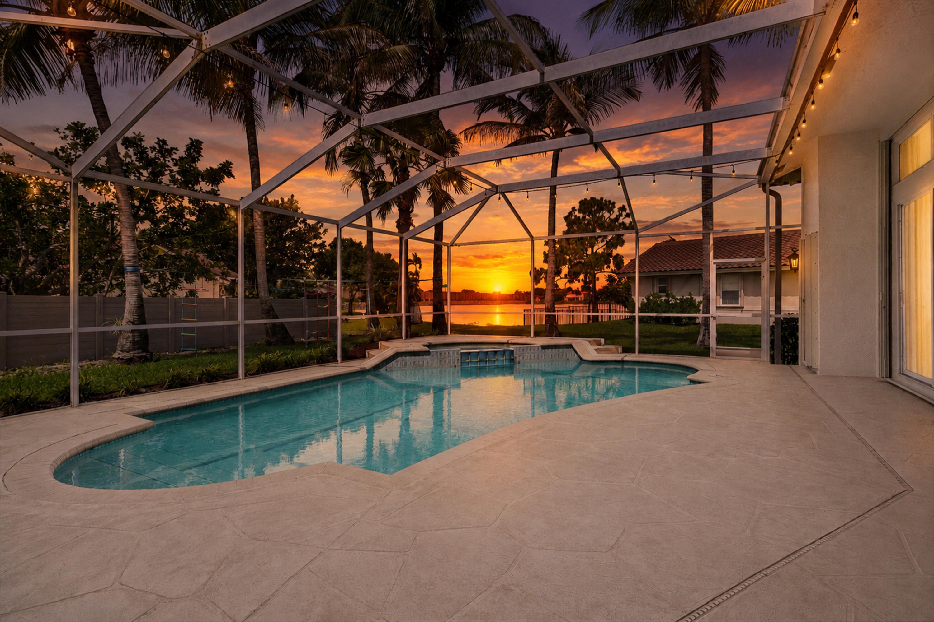LANDINGS OF PARKLAND - Residential