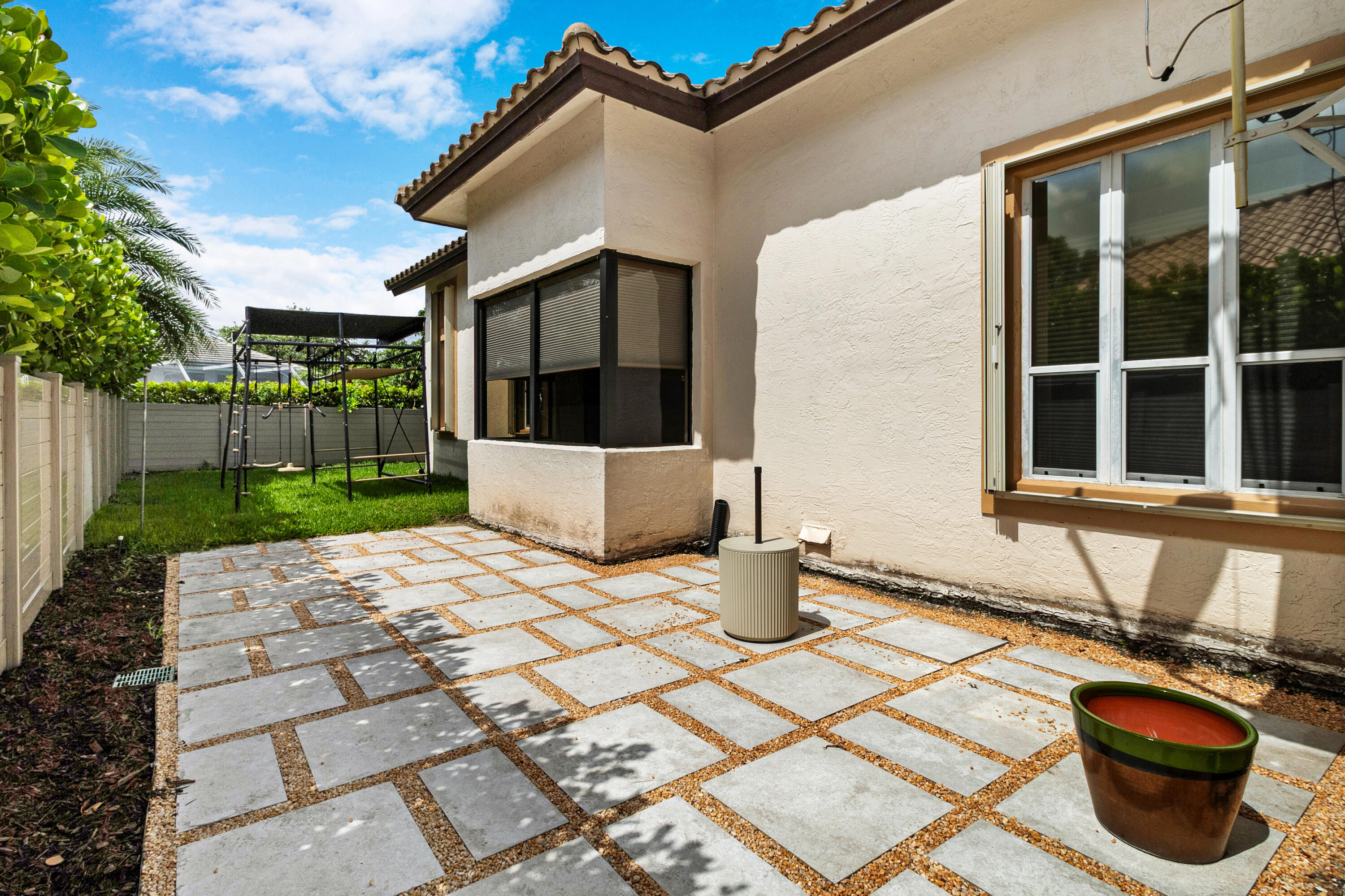 LANDINGS OF PARKLAND - Residential