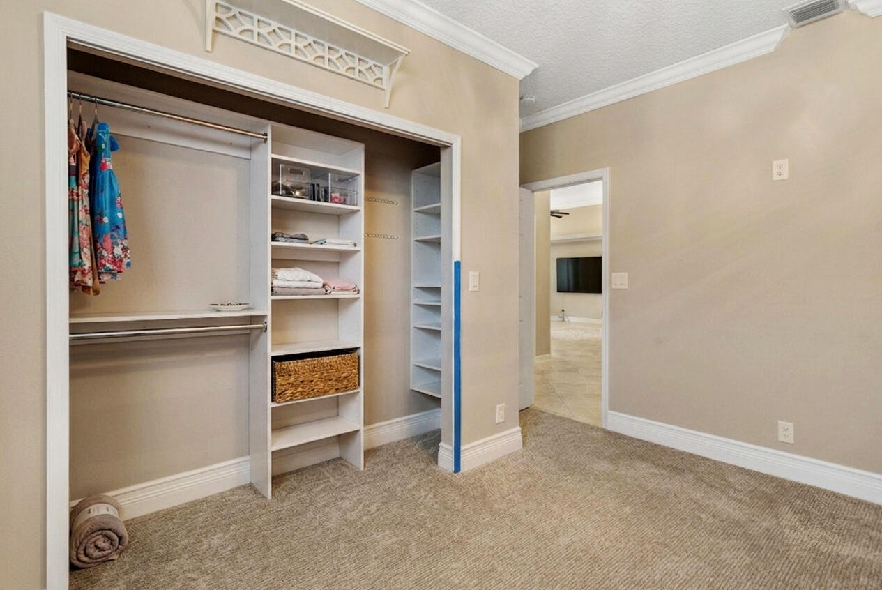 LANDINGS OF PARKLAND - Residential