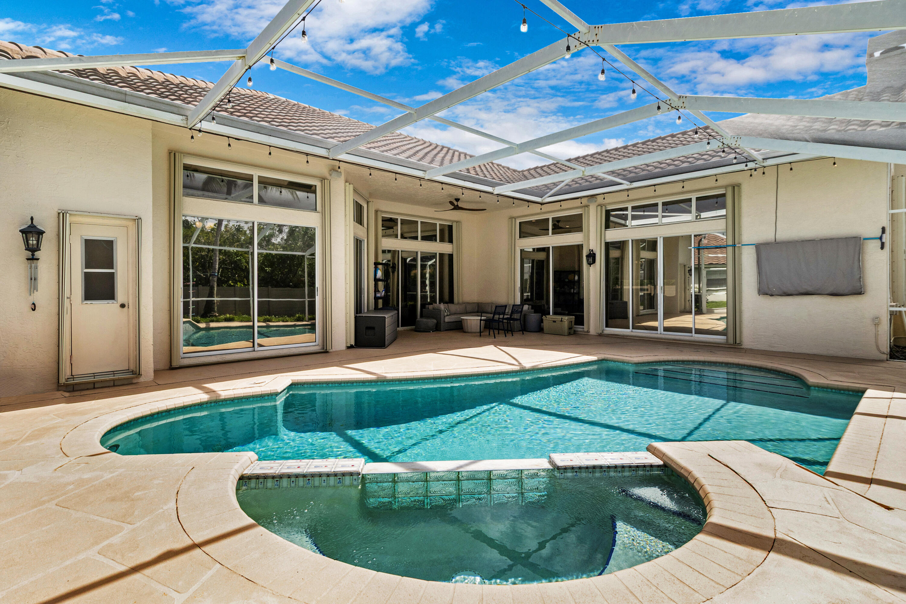 LANDINGS OF PARKLAND - Residential
