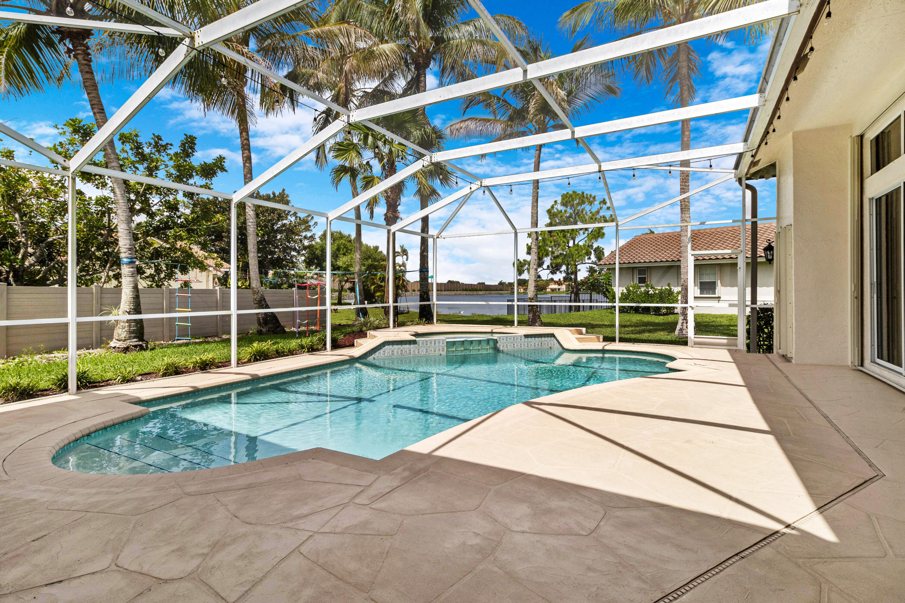 LANDINGS OF PARKLAND - Residential
