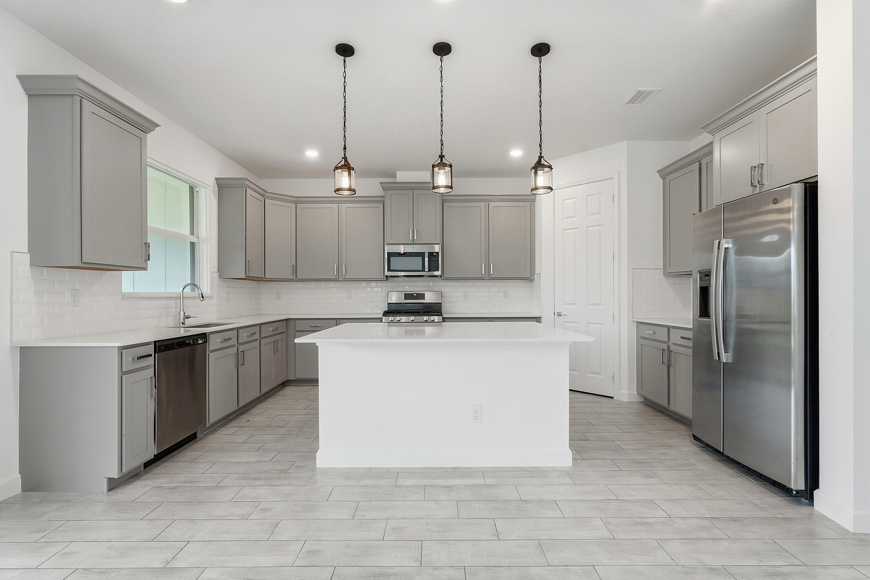 ARDEN PUD POD C SOUTH - Residential Lease
