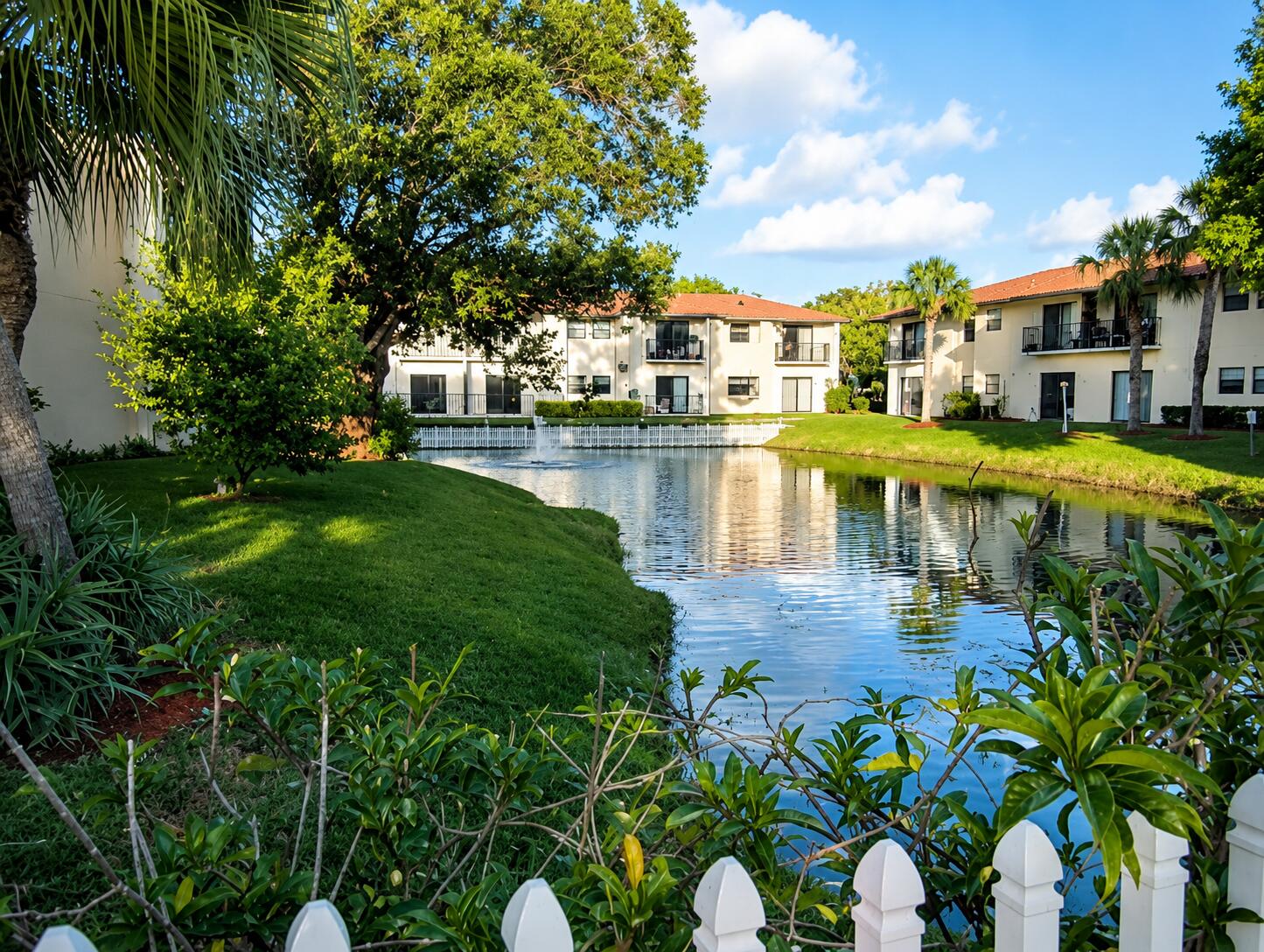 ISLAND HOUSE CONDOMINIUM PHASE I - Residential