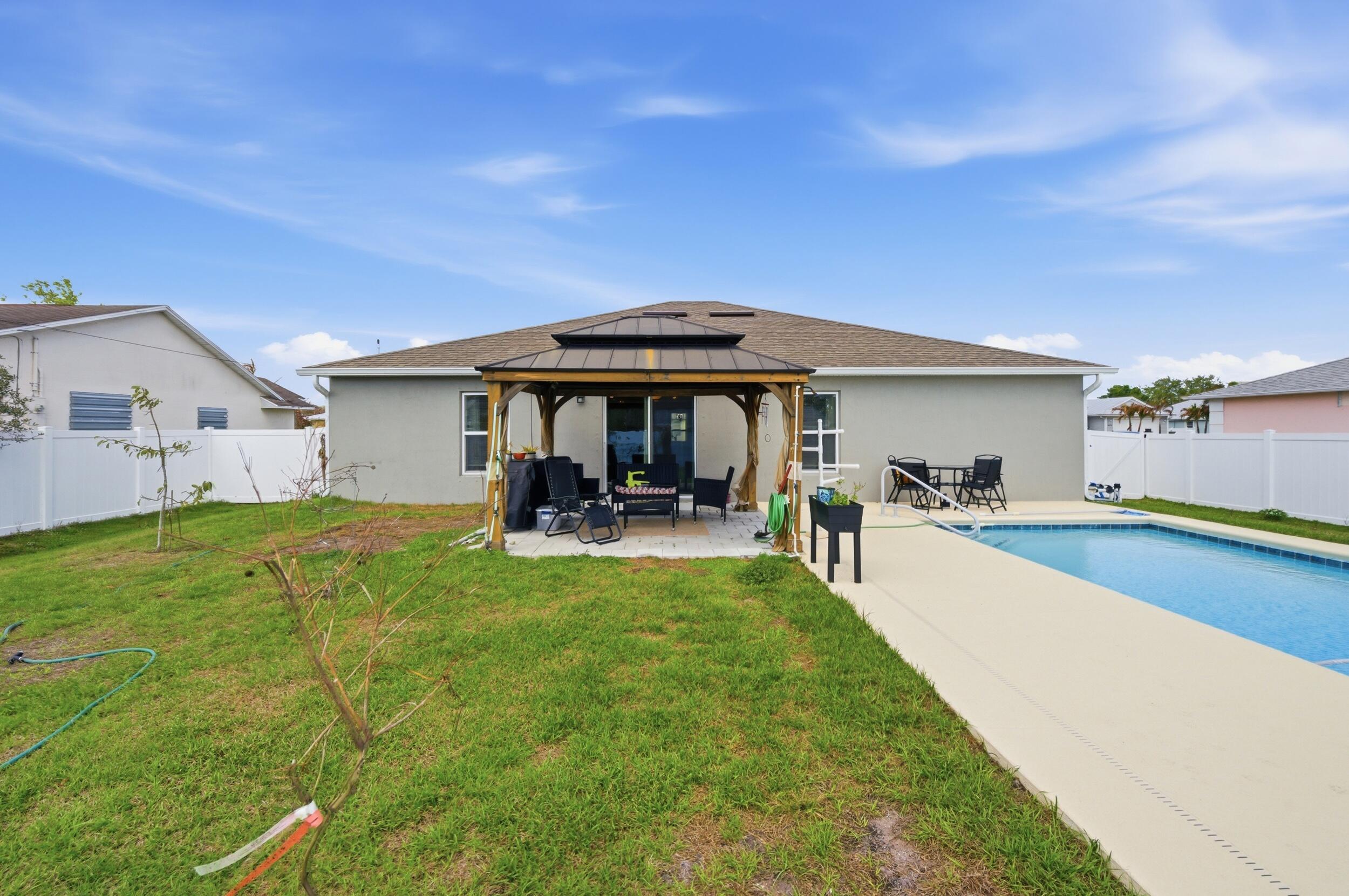 PORT ST LUCIE SECTION 18 - Residential