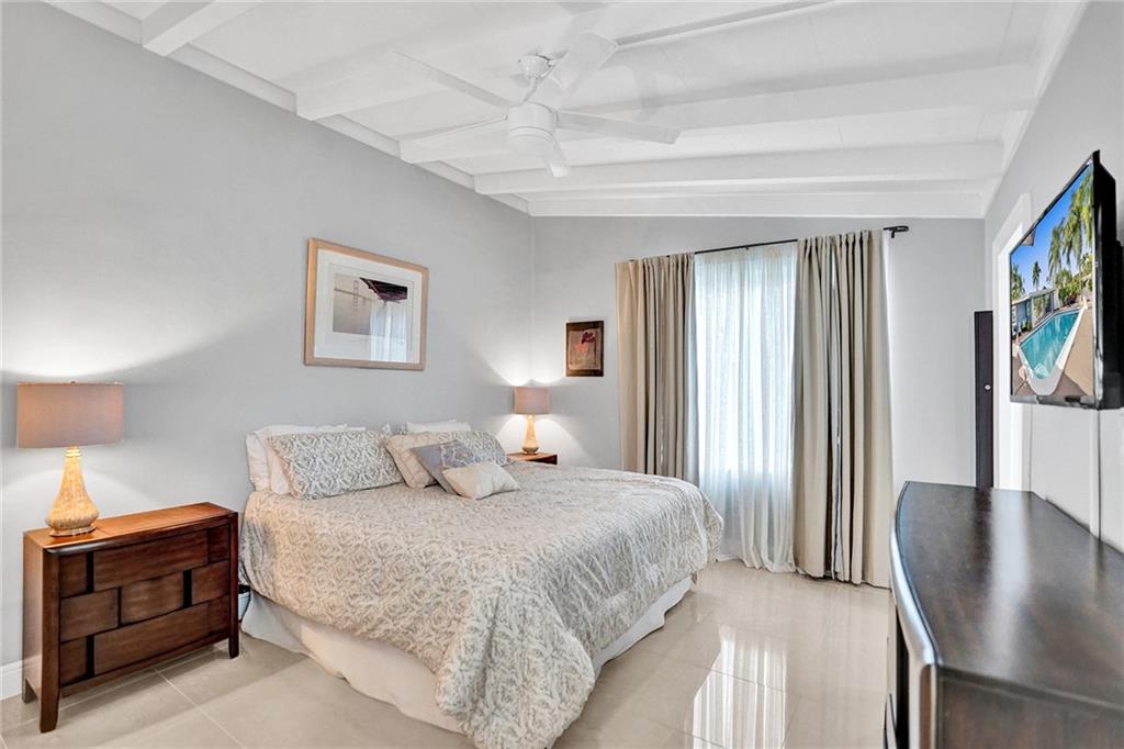 Lauderdale Isles 2 35-33 - Residential