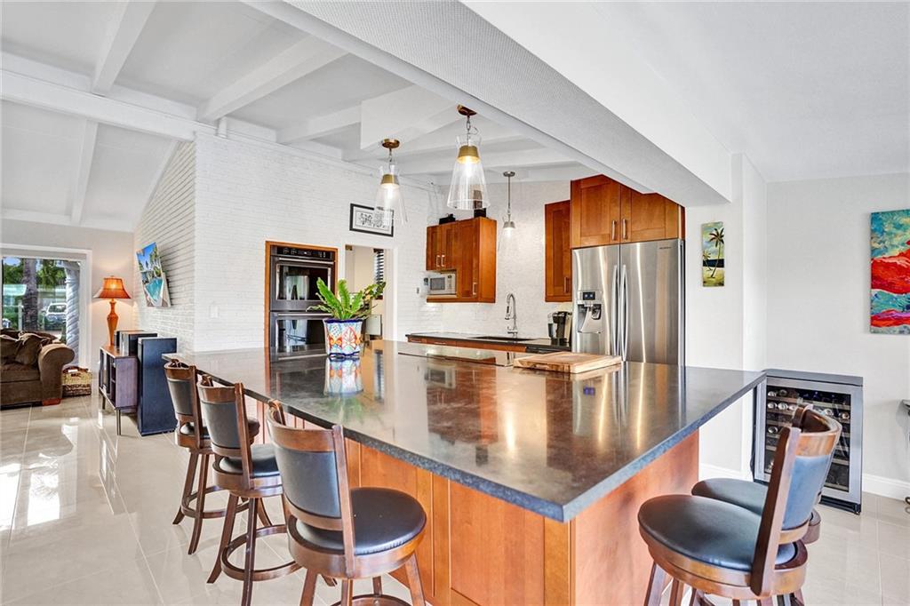 Lauderdale Isles 2 35-33 - Residential