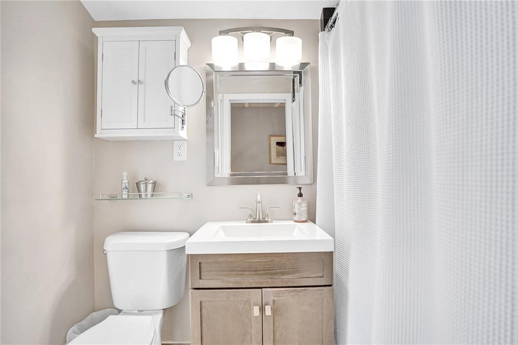 Lauderdale Isles 2 35-33 - Residential