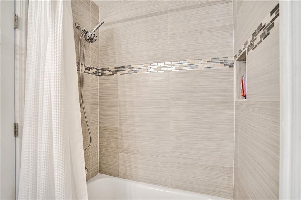Lauderdale Isles 2 35-33 - Residential