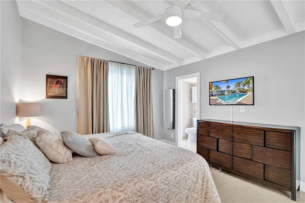 Lauderdale Isles 2 35-33 - Residential