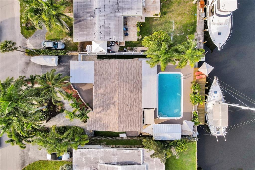 Lauderdale Isles 2 35-33 - Residential