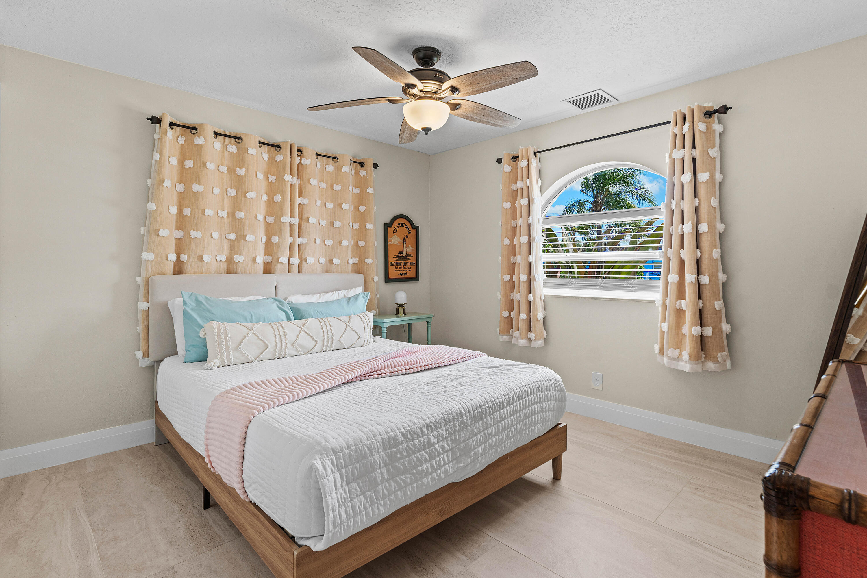NORTH PALM BEACH VILLAGE OF 4 - Residential