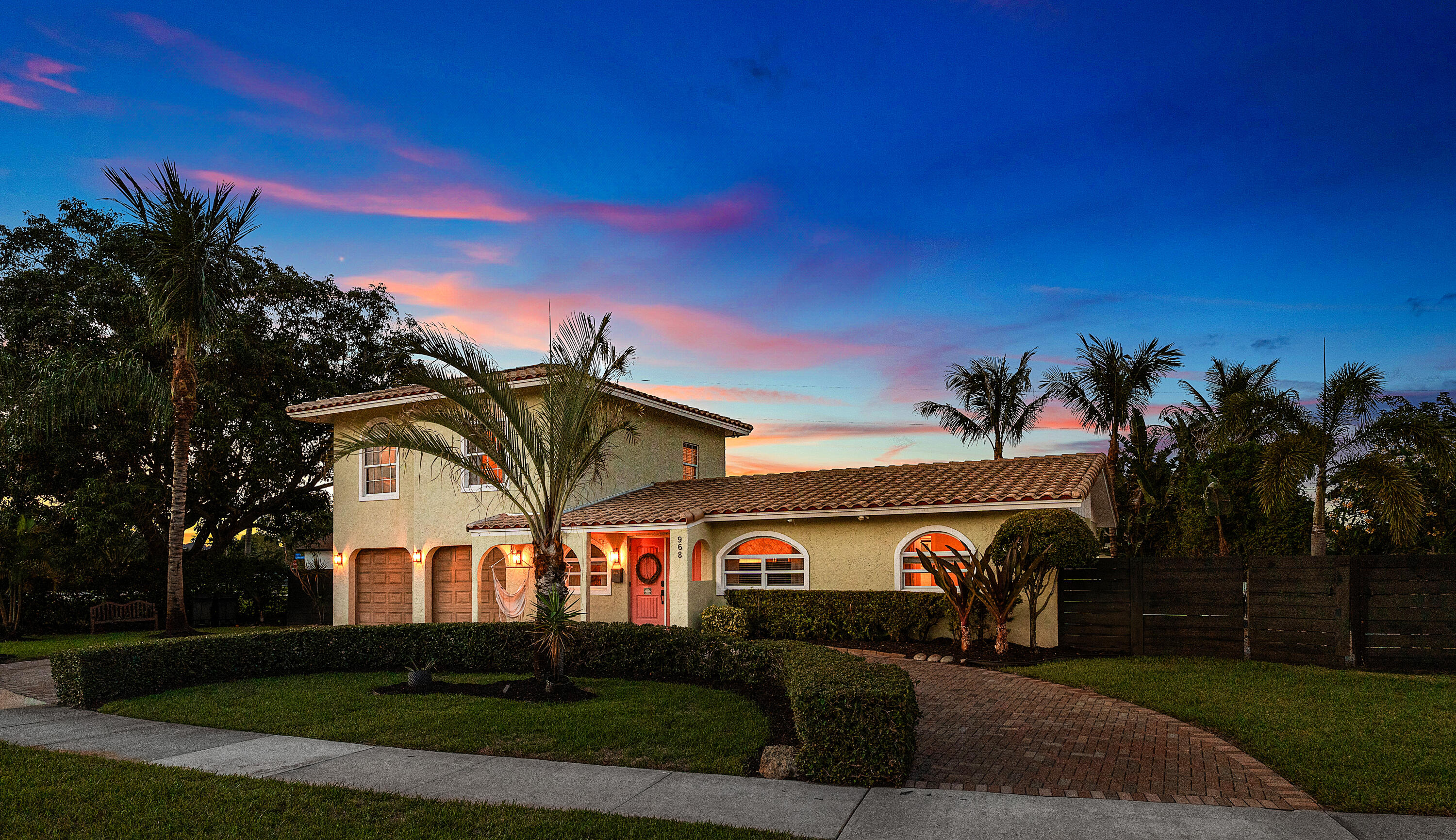 NORTH PALM BEACH VILLAGE OF 4 - Residential
