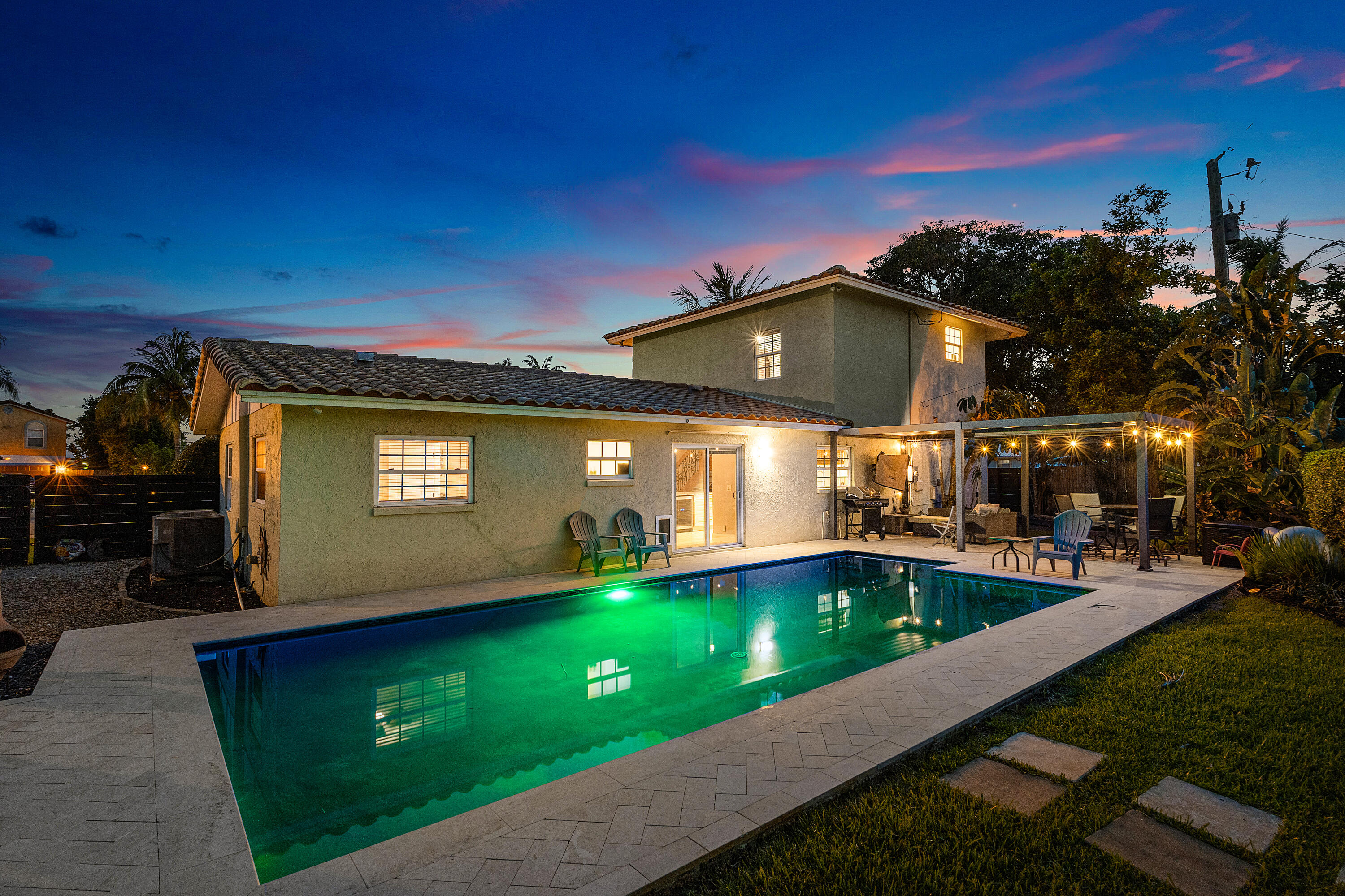 NORTH PALM BEACH VILLAGE OF 4 - Residential