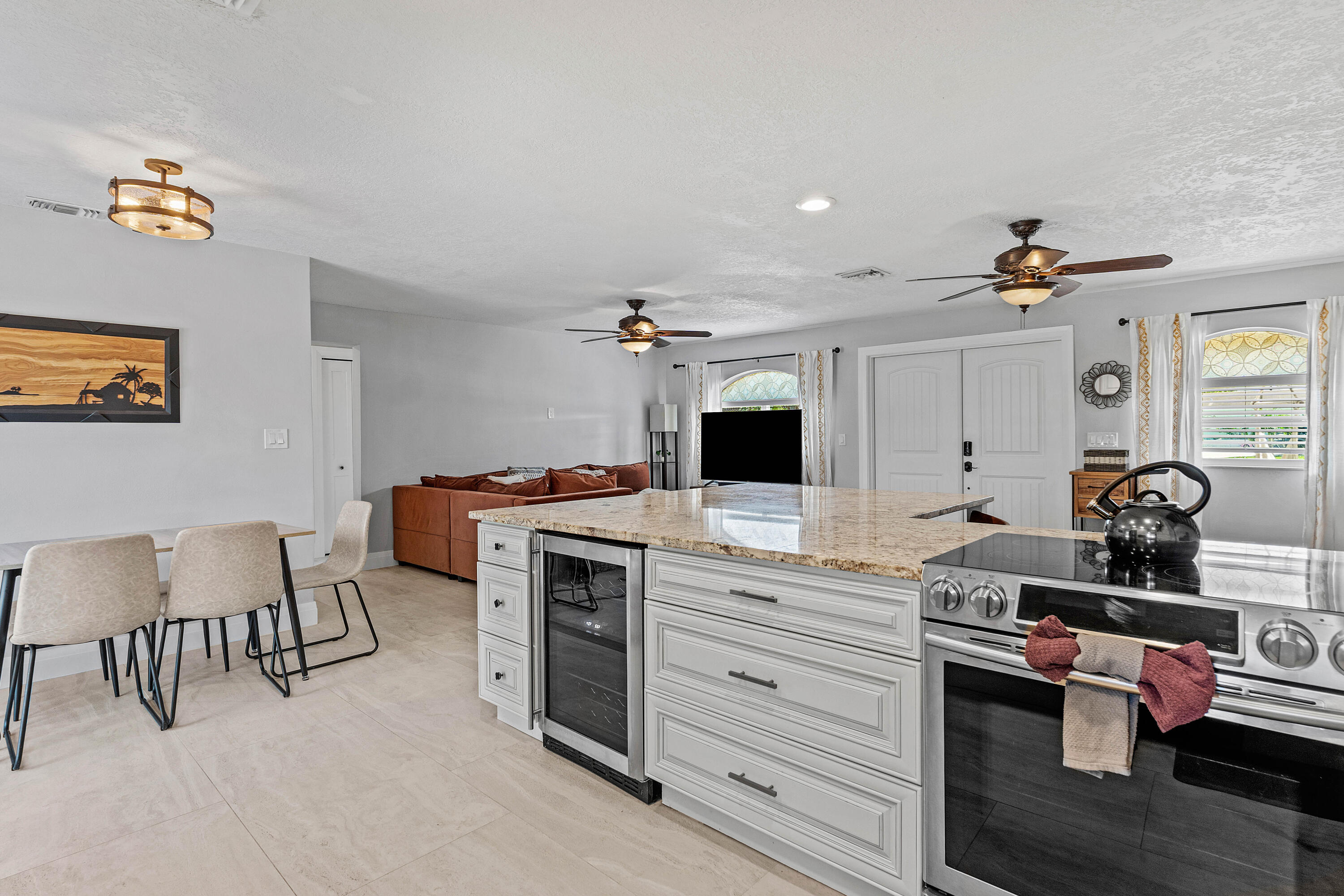 NORTH PALM BEACH VILLAGE OF 4 - Residential