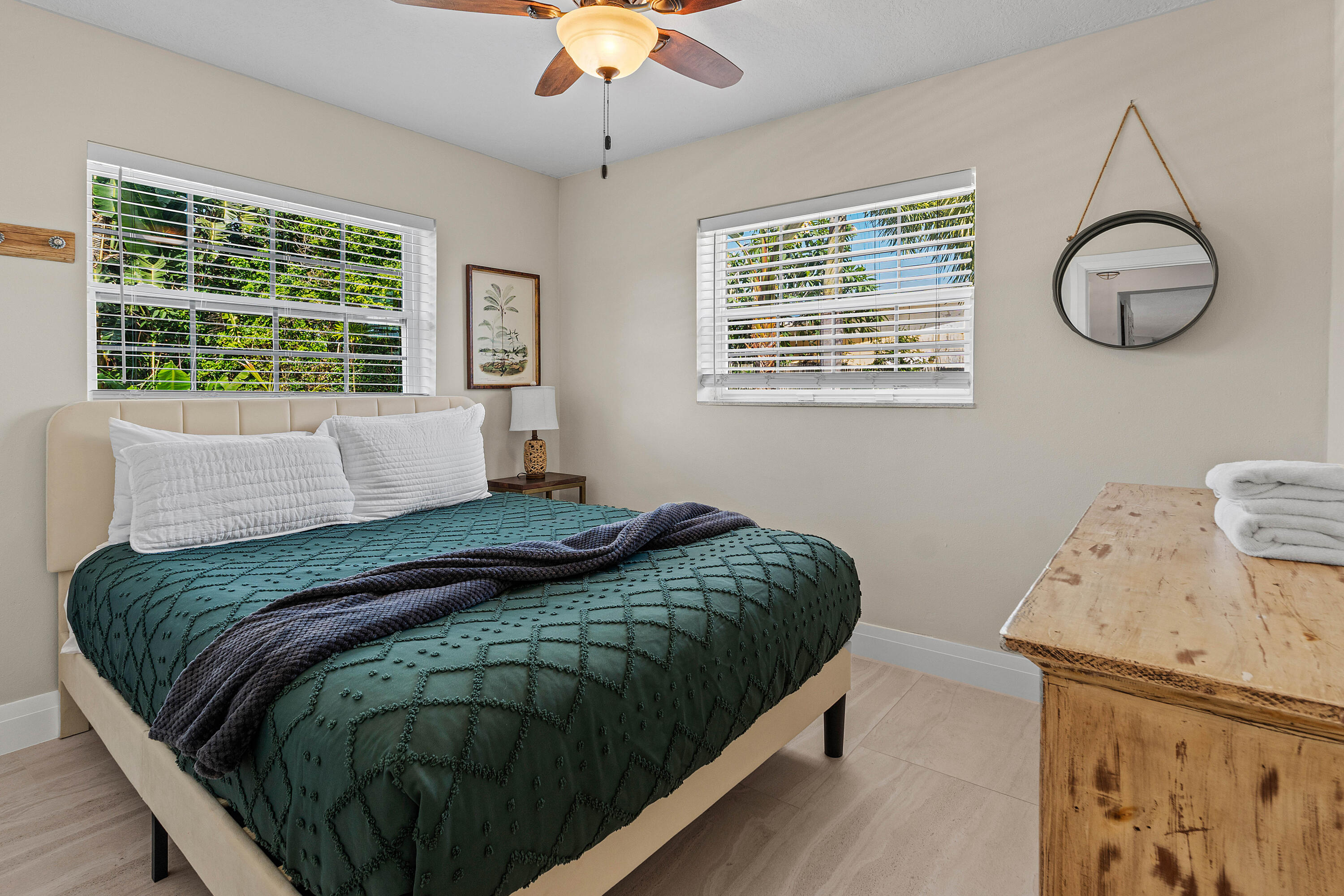 NORTH PALM BEACH VILLAGE OF 4 - Residential