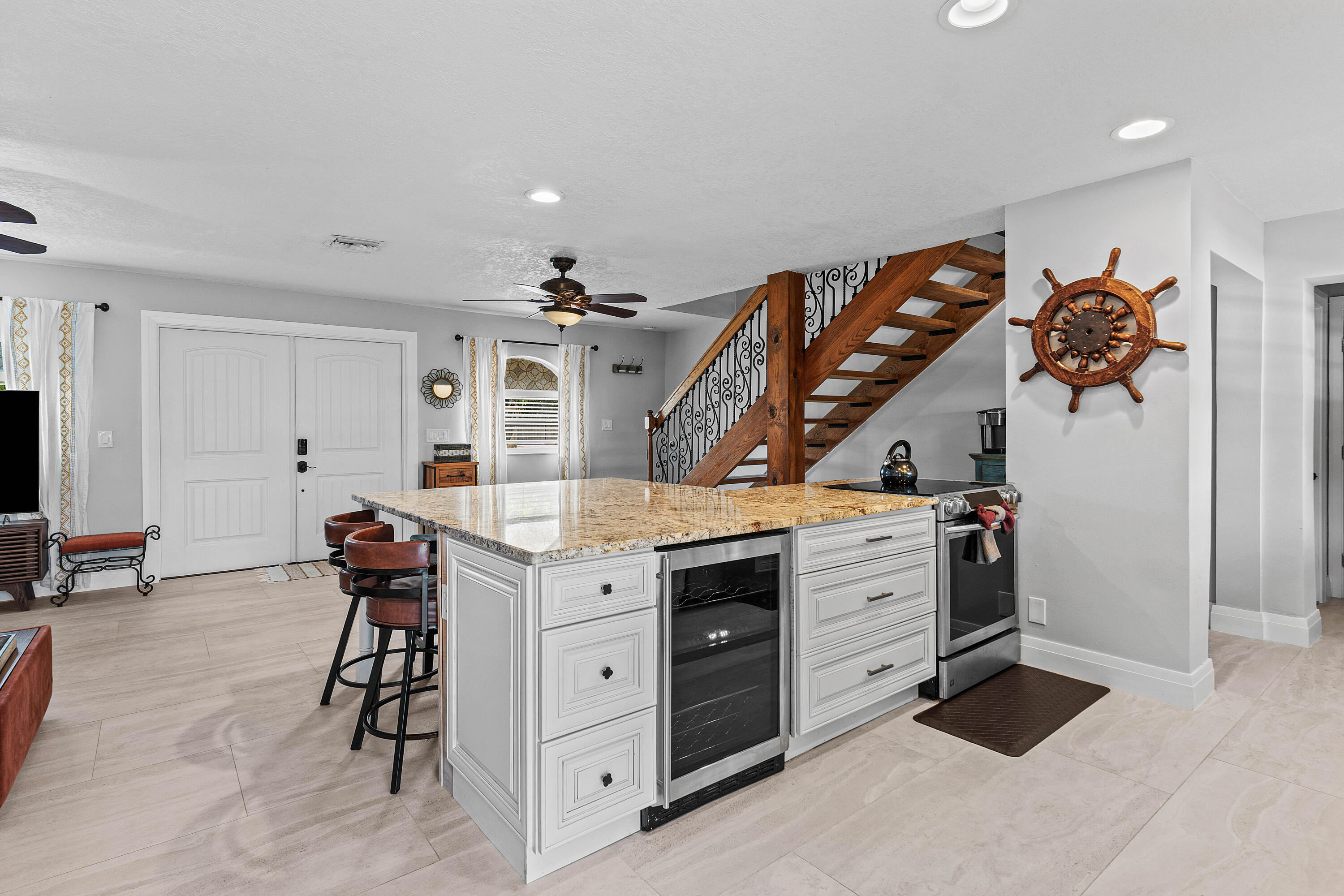 NORTH PALM BEACH VILLAGE OF 4 - Residential
