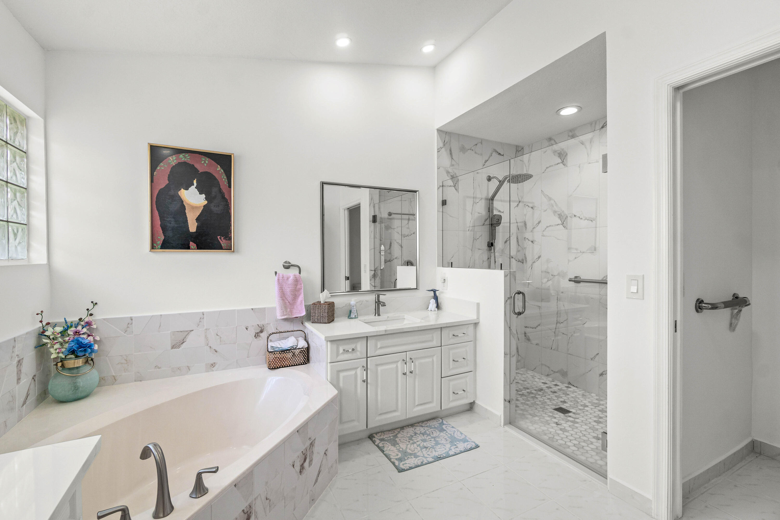 LAKERIDGE GREENS - Residential