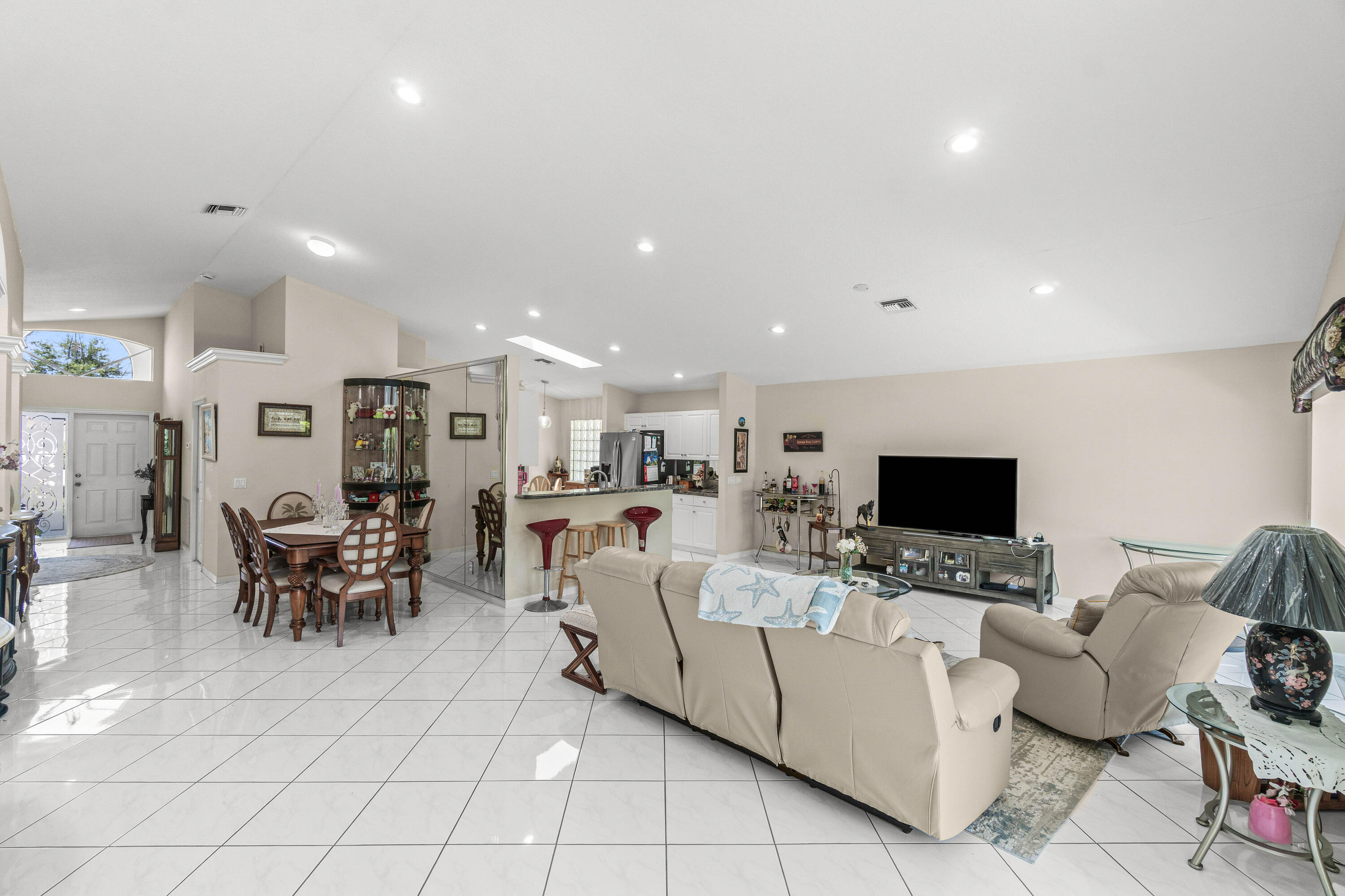 LAKERIDGE GREENS - Residential
