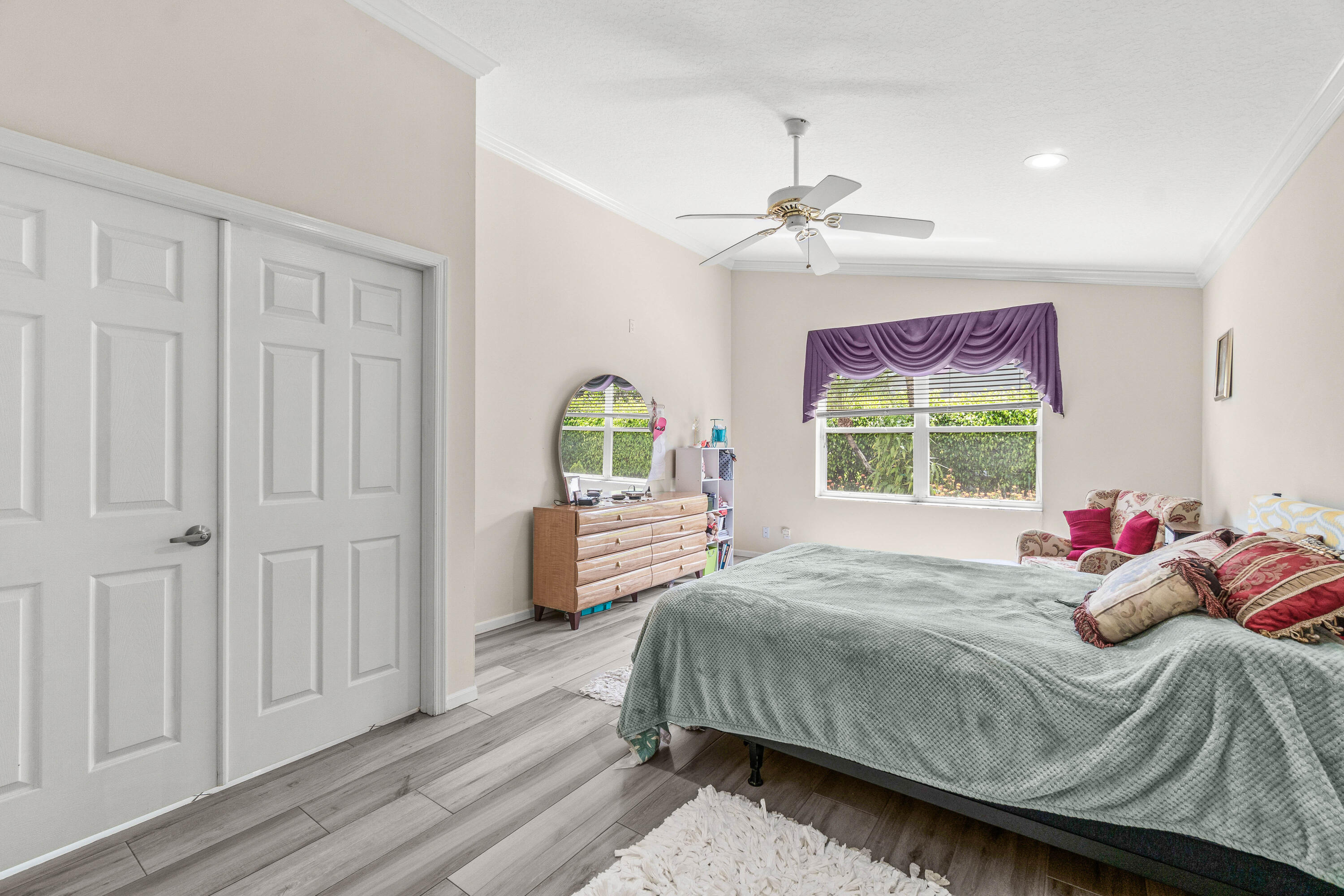 LAKERIDGE GREENS - Residential