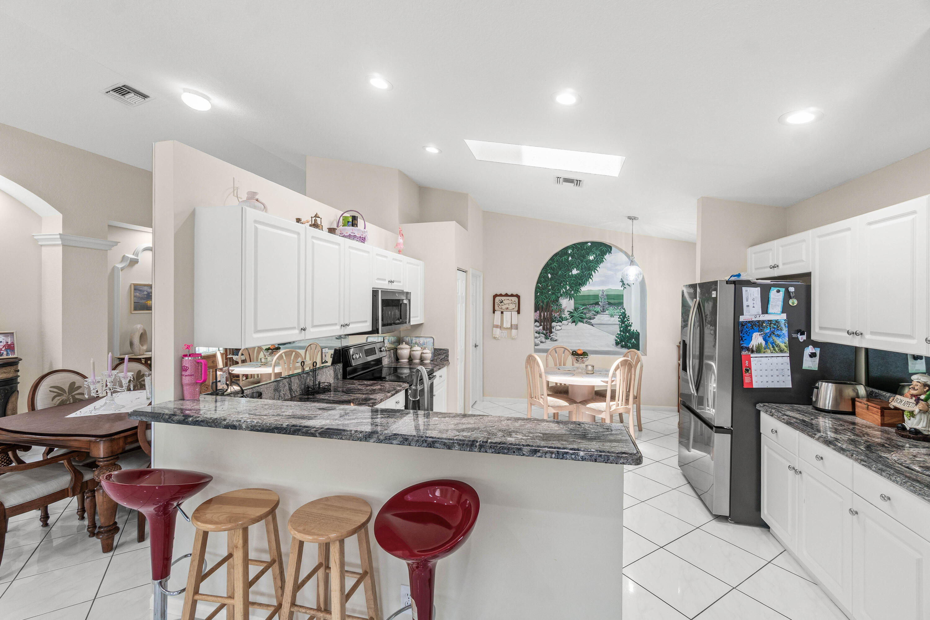 LAKERIDGE GREENS - Residential