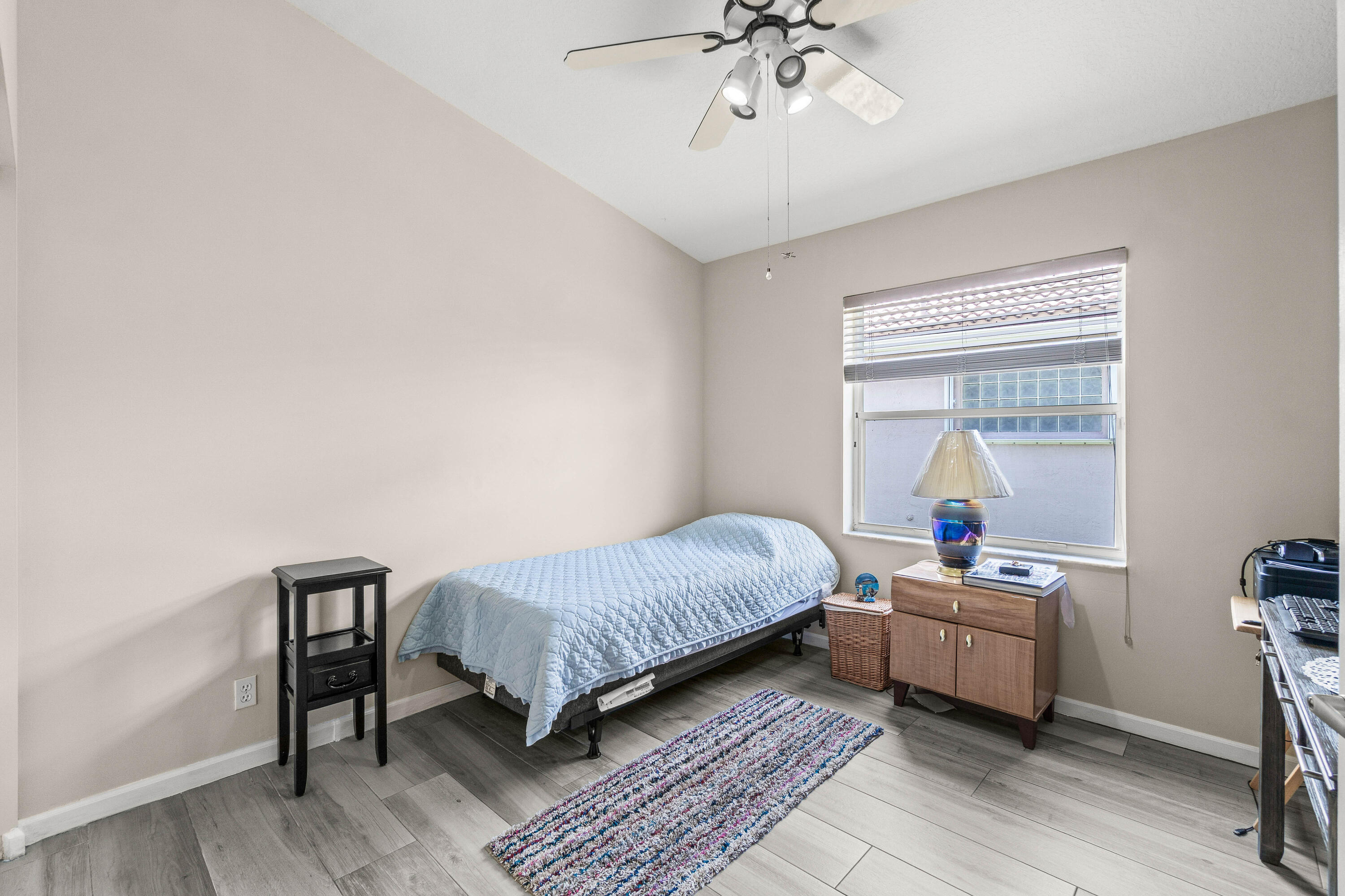 LAKERIDGE GREENS - Residential