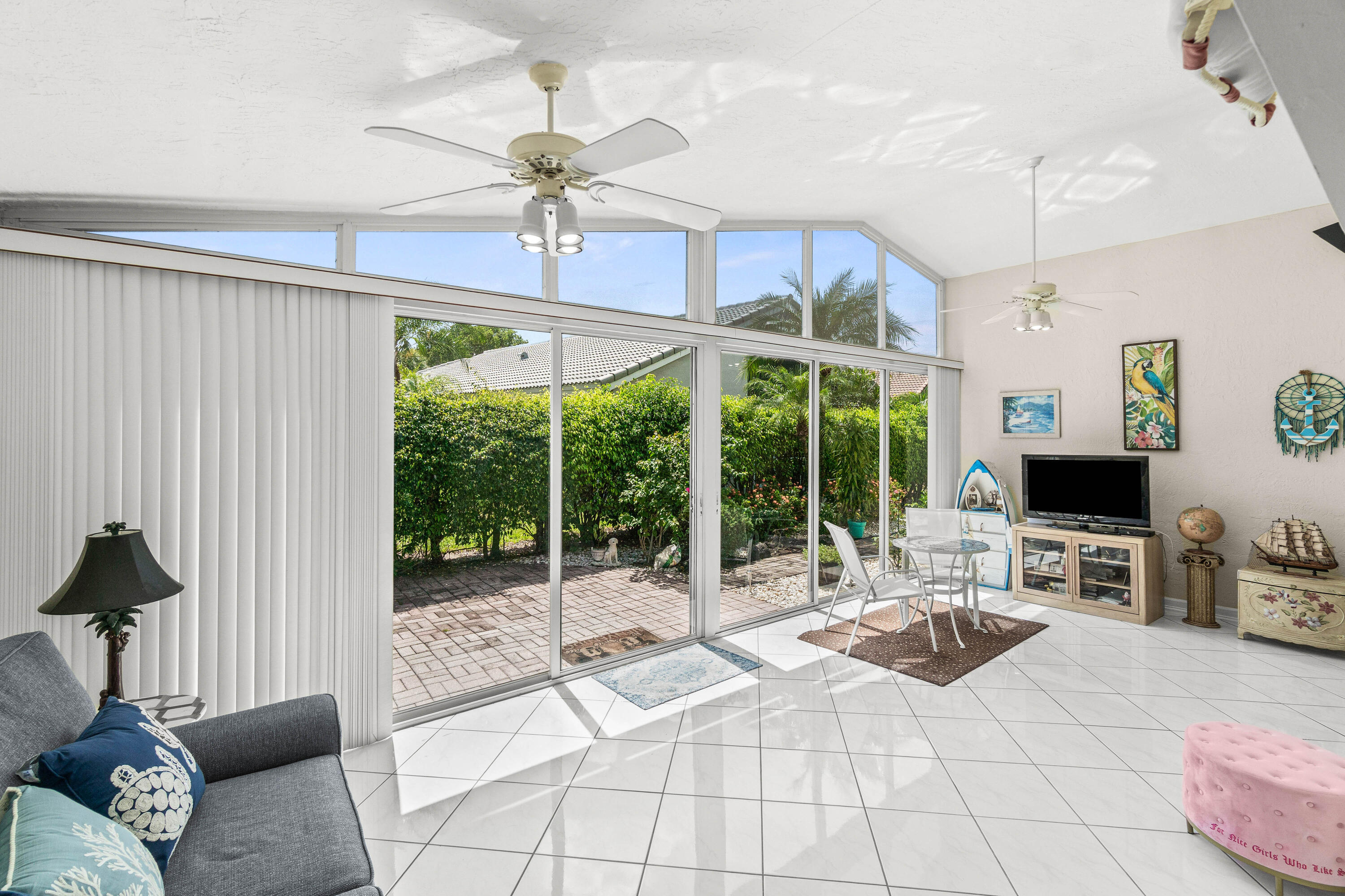 LAKERIDGE GREENS - Residential