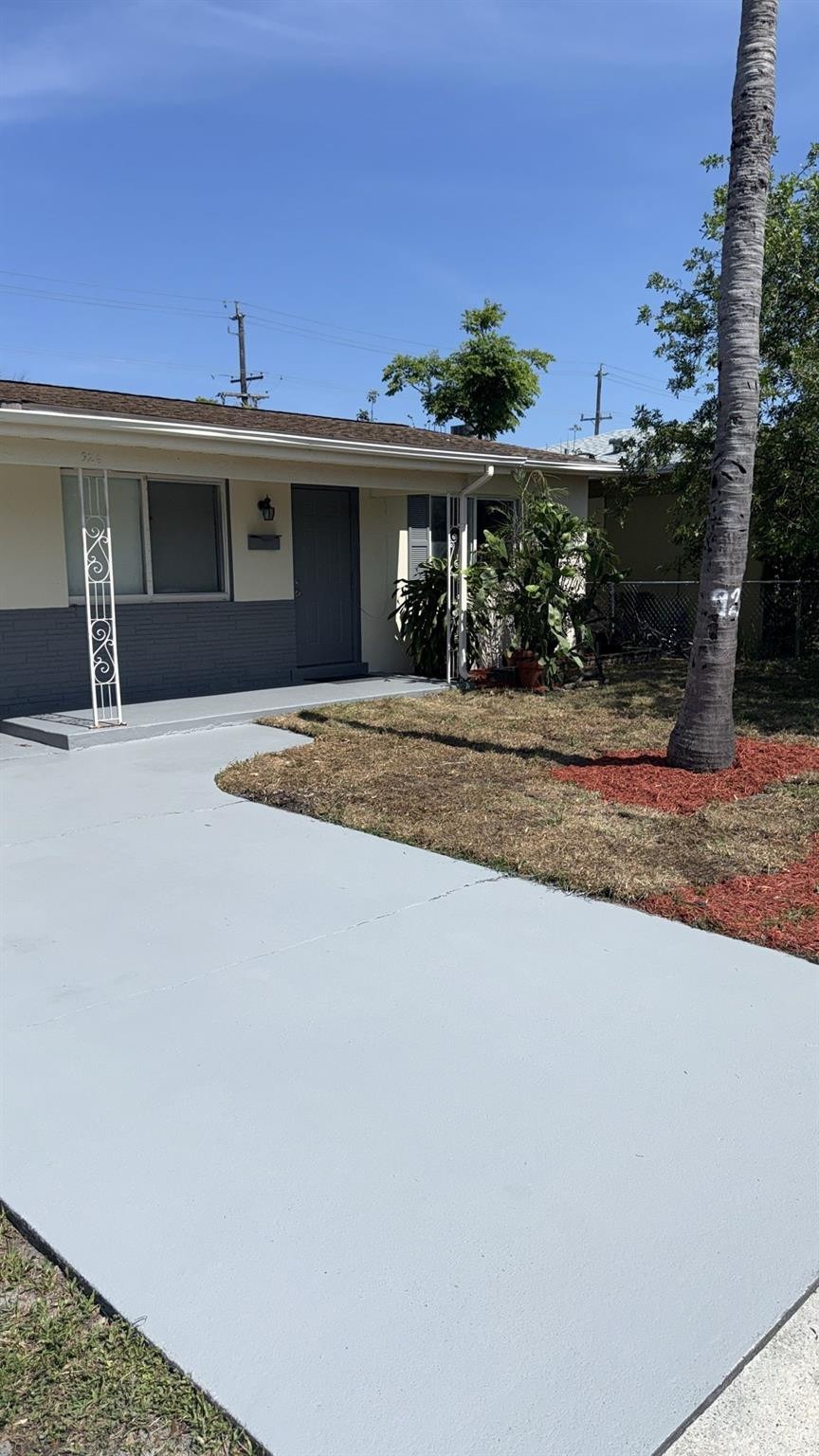 LAKE WORTH TOWN OF - Residential Income
