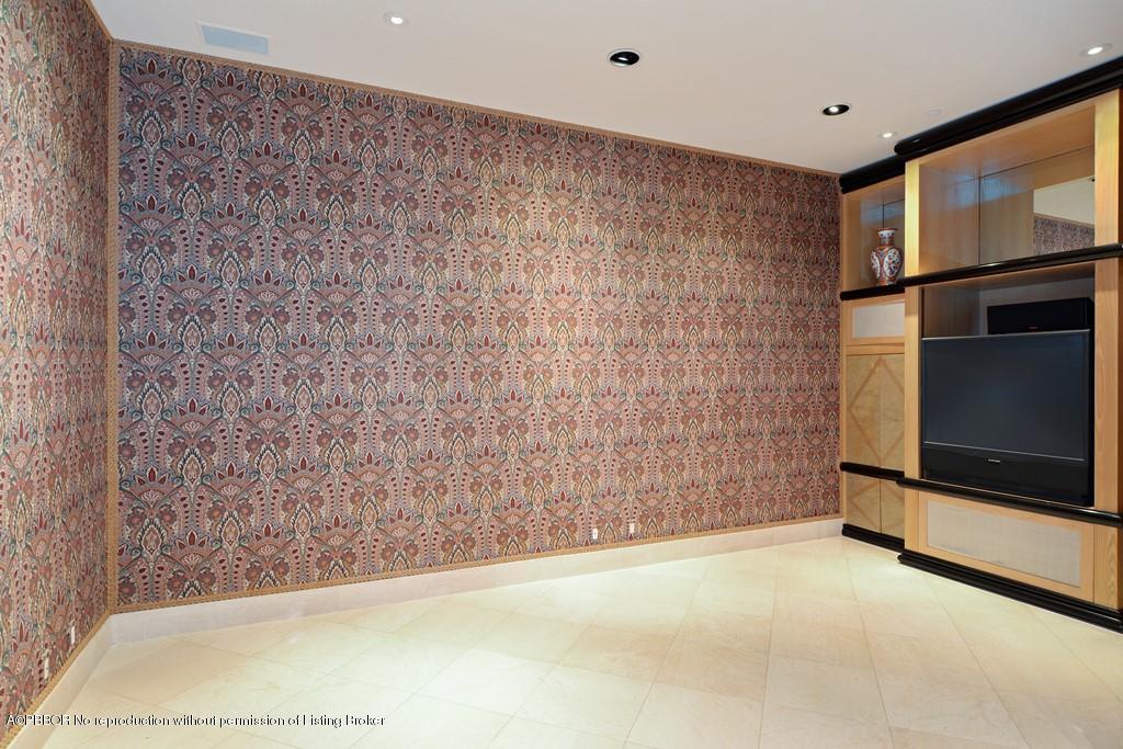 TRUMP PLAZA OF THE PALM BEACHES CONDO - Residential