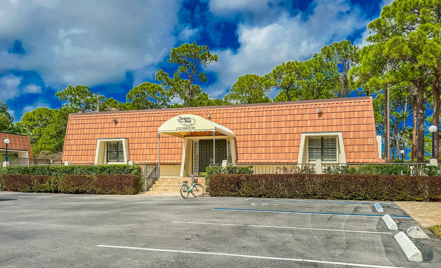 TARPON BAY YACHT CLUB CONDOMINIUM H - Residential