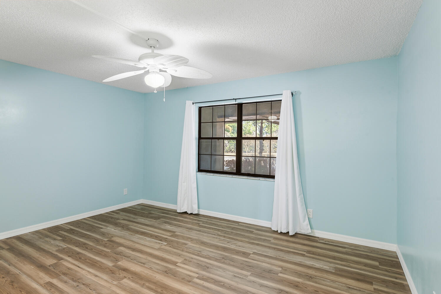 TARPON BAY YACHT CLUB CONDOMINIUM H - Residential