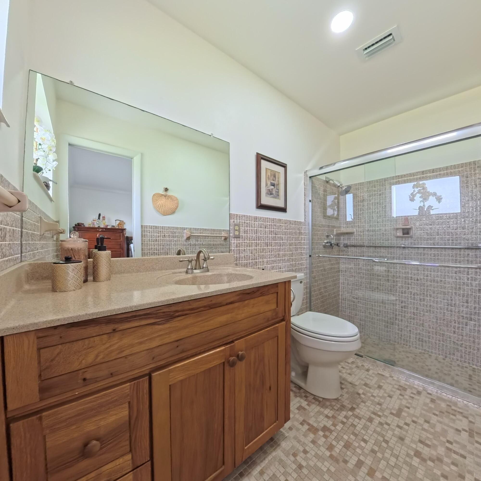 CRESTHAVEN VILLAS CONDO 27 - Residential
