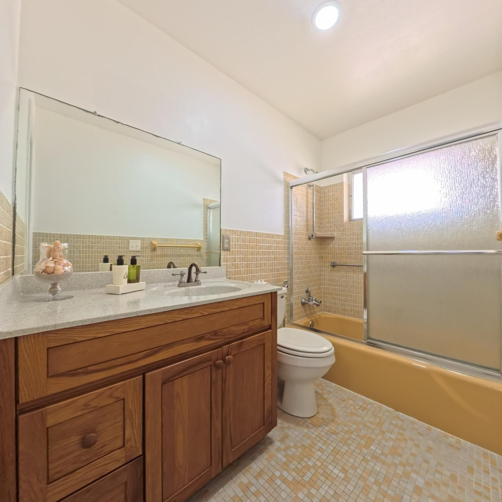 CRESTHAVEN VILLAS CONDO 27 - Residential