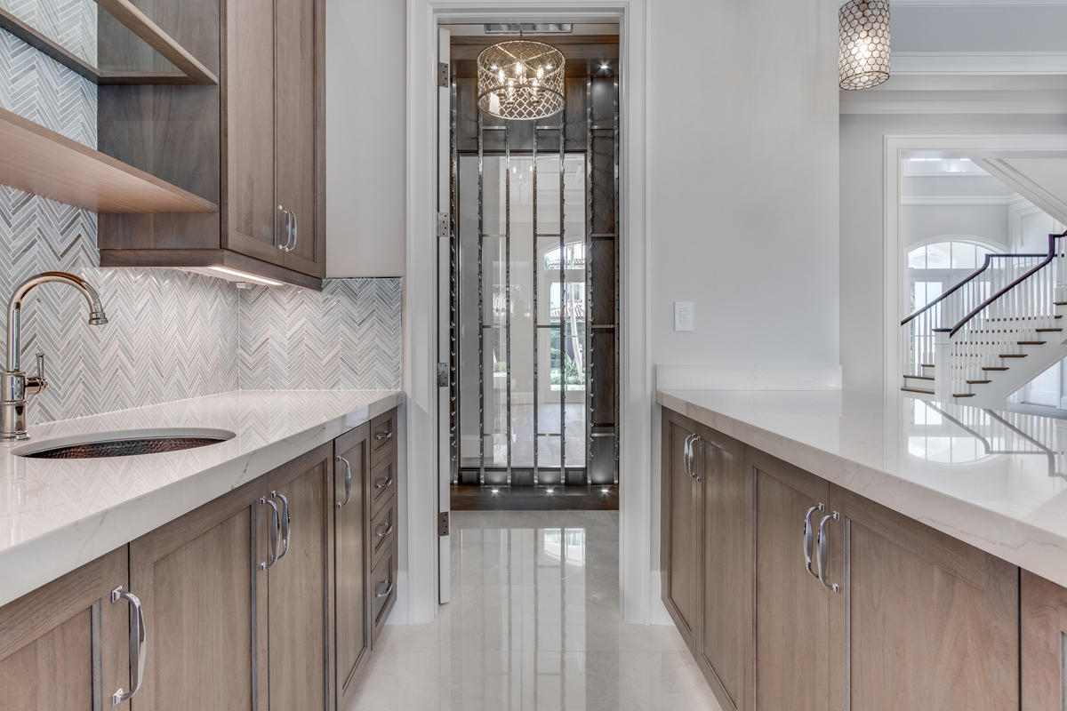 ROYAL PALM YACHT & COUNTRY CLUB - Residential