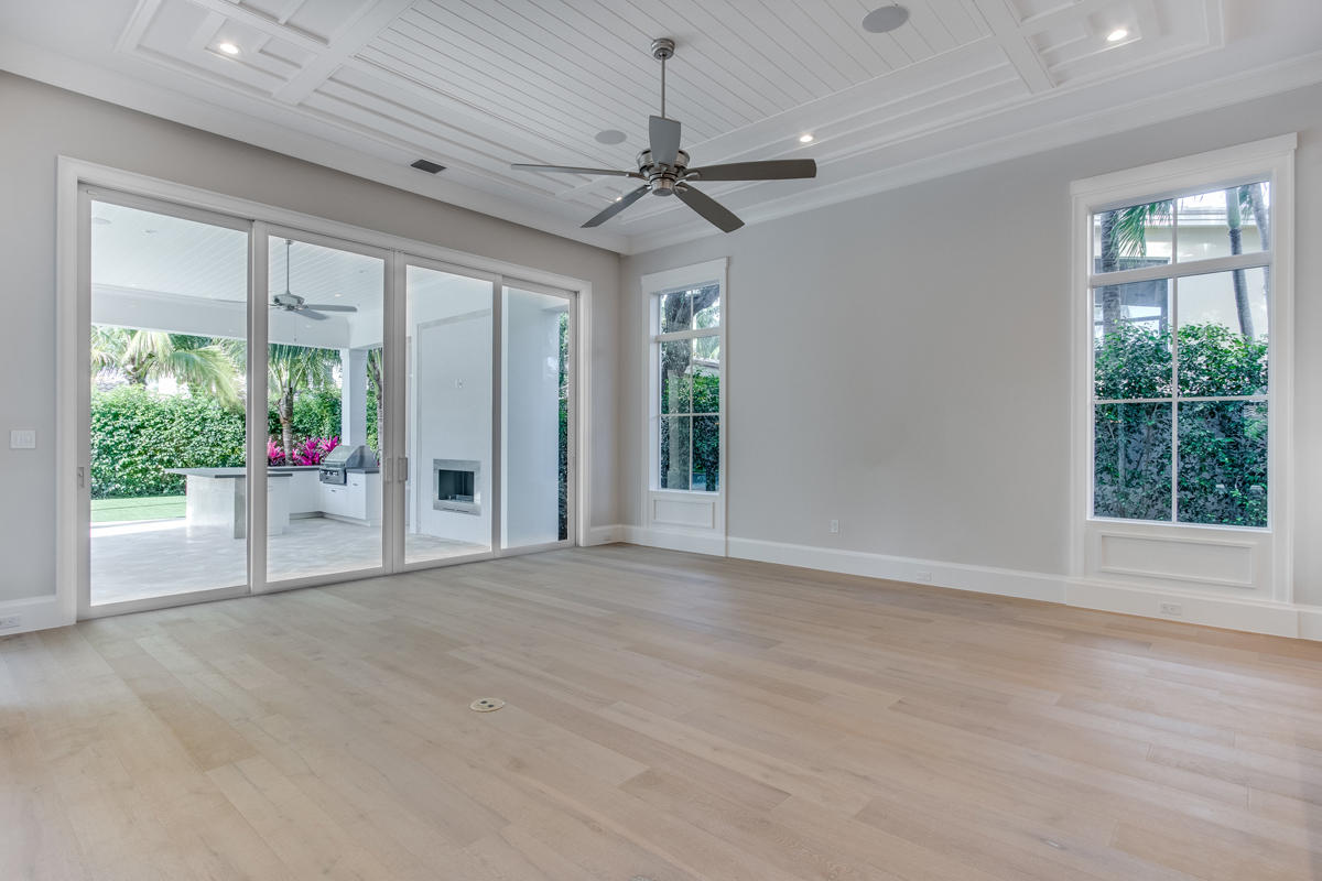 ROYAL PALM YACHT & COUNTRY CLUB - Residential