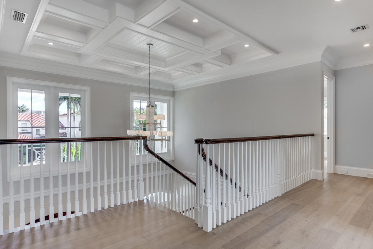 ROYAL PALM YACHT & COUNTRY CLUB - Residential