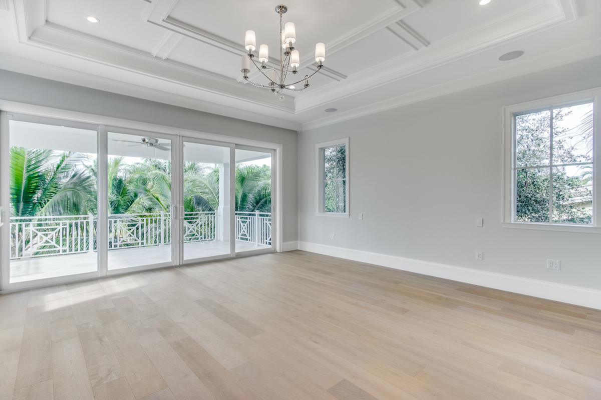 ROYAL PALM YACHT & COUNTRY CLUB - Residential
