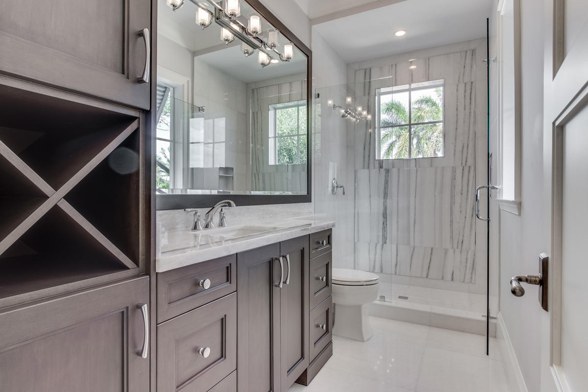 ROYAL PALM YACHT & COUNTRY CLUB - Residential